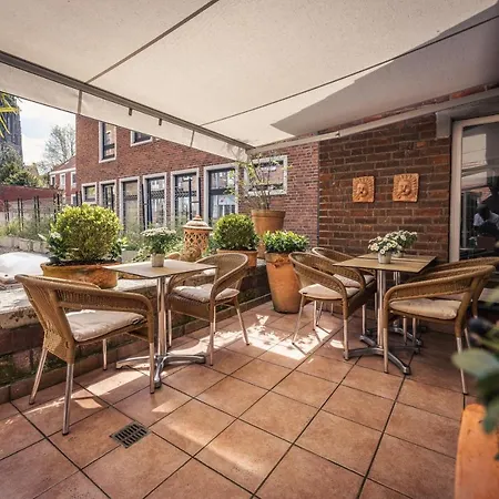 Hotel Busche Am Dom 3*