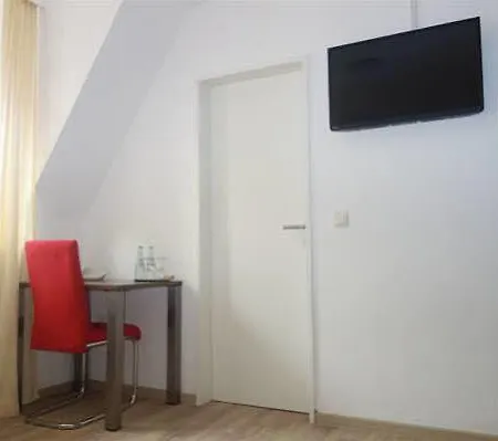 Busche Am Dom Otel 3*